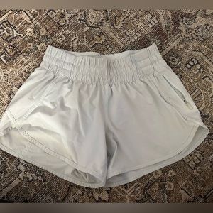 Lululemon Hotty hot short size 6